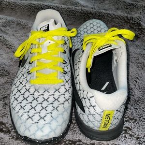 BRAND NEW NIKE METCON 4